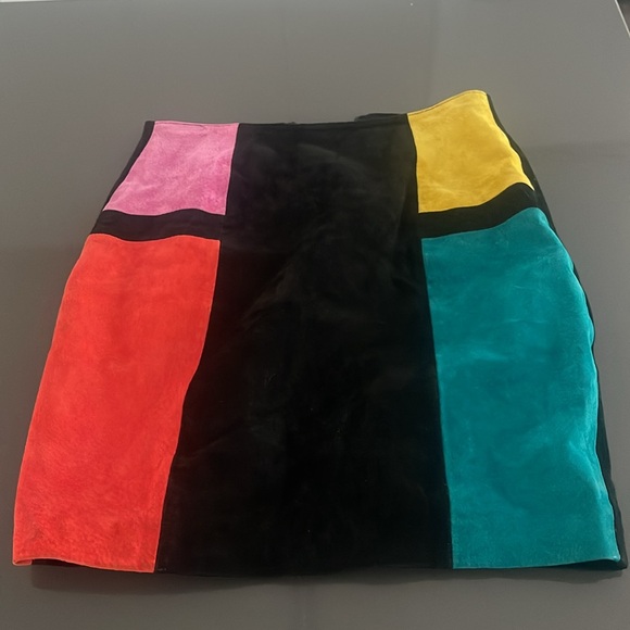 Black pencil skirt - Picture 2 of 10